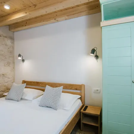 Franka Penzion Trogir