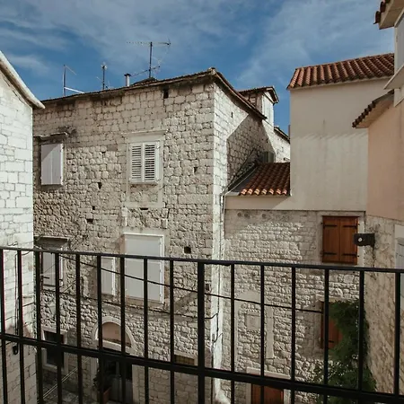 Franka Guest house *