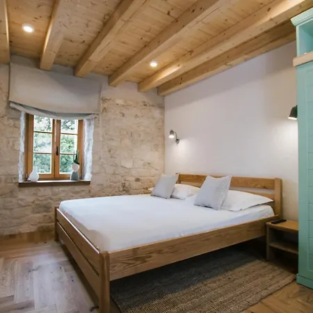 Franka Penzion Trogir