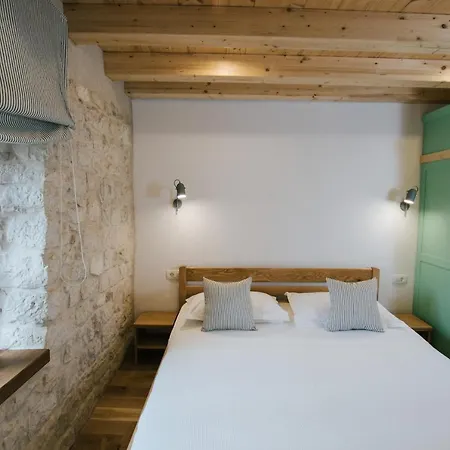 Franka Guest house
