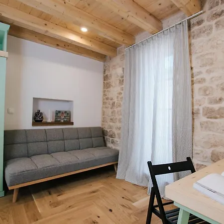 Franka Guest house *